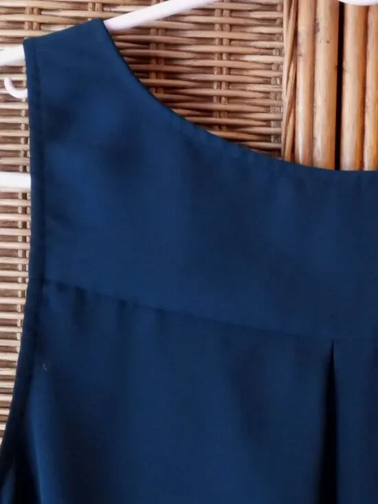 Maurices Women's Sleeveless Zip-up Blouse Semi-Sheer Classic Indigo Blue NWOT - Picture 10 of 14